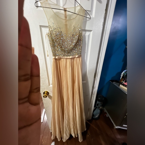 Beige Evening/ Prom Gown - Picture 1 of 2